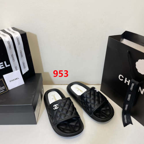 Flat leather sandals slippers , size 35-40 ,with box, SS50-953-956