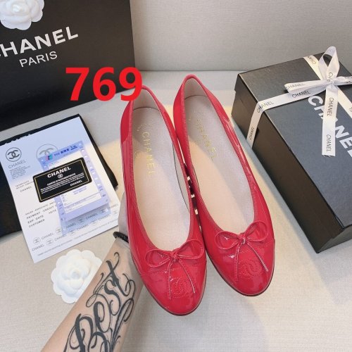 women flat ballet shoes, size 35-42,  with box, SS50-769