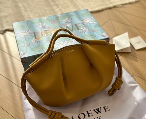 Leather bag ,4A ,size 27x18cm,no box,  B88-3-5