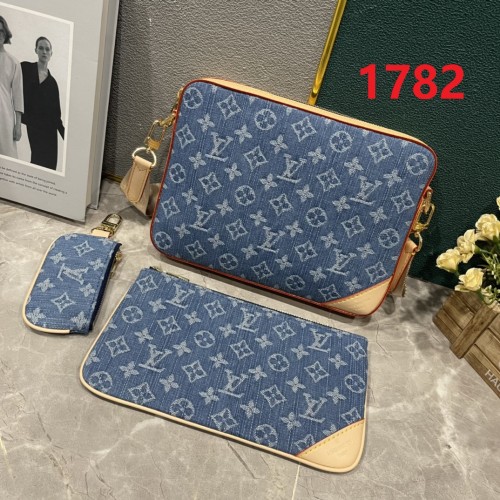 Leather bag ,5A , size 25x18.5x7cm ,no box,  B88-1782