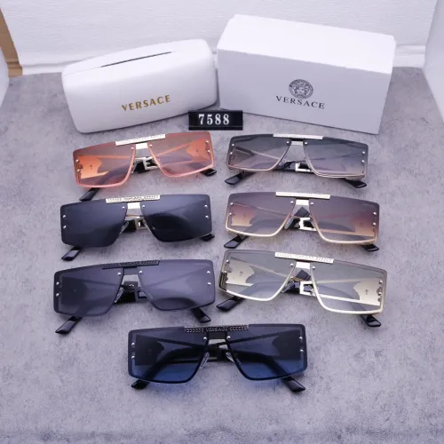 Blue light blocking sunglasses with the box and case ,G25-256-262