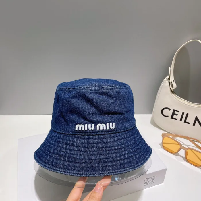men women hat ,no box. HX25-471-472