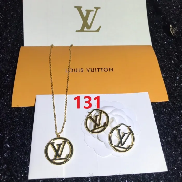Set jewelry, earring and necklace,, with box