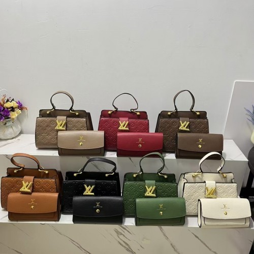 PU leather bag ,budget ,size 25x19x12cm,no box,  B35-145-151