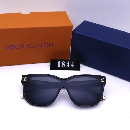 Blue light blocking sunglasses with the box and case ,G25-564-569