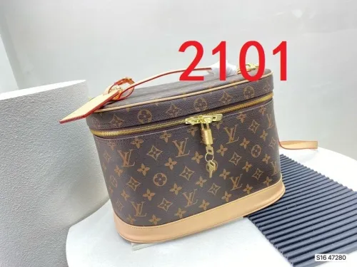 size:31*21cm split leather,AAAA,no box,Cosmetic bag，B75-2101