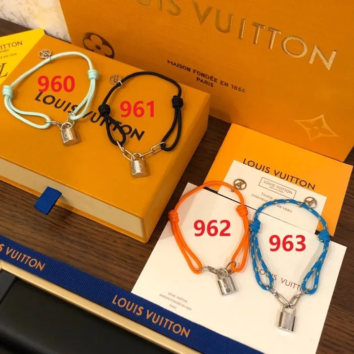 bracelet jewelry ,with box,  J25