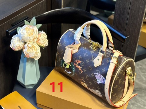 Split leather bag ,3A ,size 30x20cm,no box,  B75-11