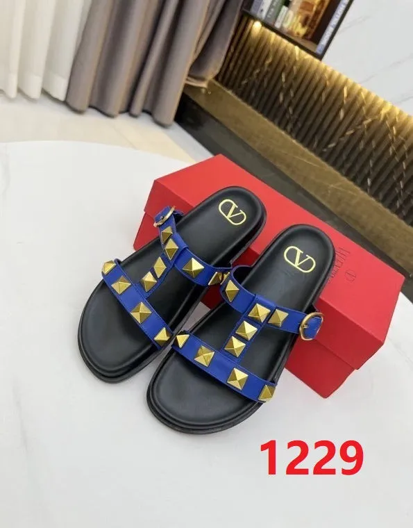Flat leather sandals slippers , size 35-40 ,with box, SS70-1226-1231