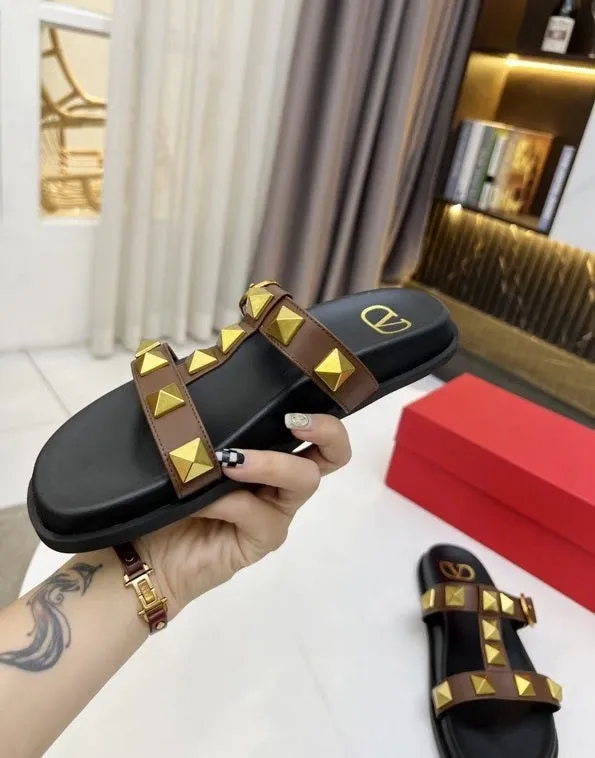 Flat leather sandals slippers , size 35-40 ,with box, SS70-1226-1231