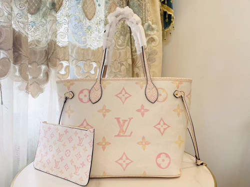 Neverfull Leather  bag ,5A , size 32x29x17cm ,no box,  B110-152