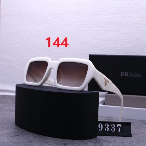 Blue light blocking sunglasses with the box and case ,G25-144-149