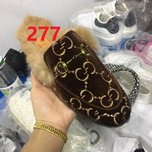 flat fur shoes, size 35-44, with box, SS70-277