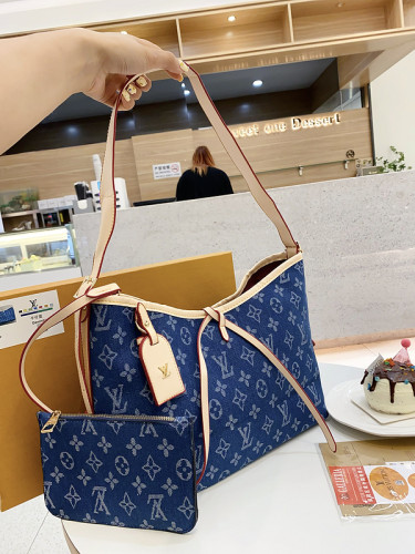 Canvas PU leather bag ,budget ,size 33x25x13cm,no box,  B35-131