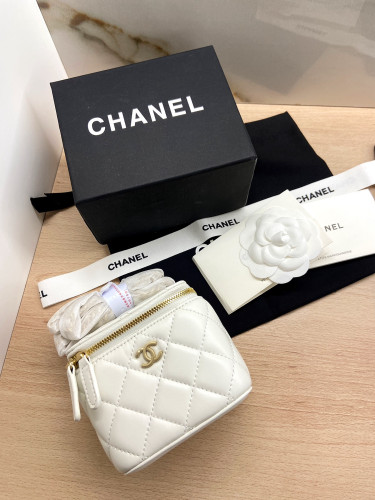 Split leather  bag ,4A , size 11x9cm ,with box,  B68-6110-6112