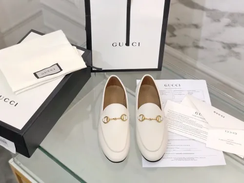 flat shoes  size 35-44, with box, SS60-783