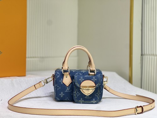 Leather and canvas bag ,5A , size 16x10x7.5cm,no box,  B88-1816