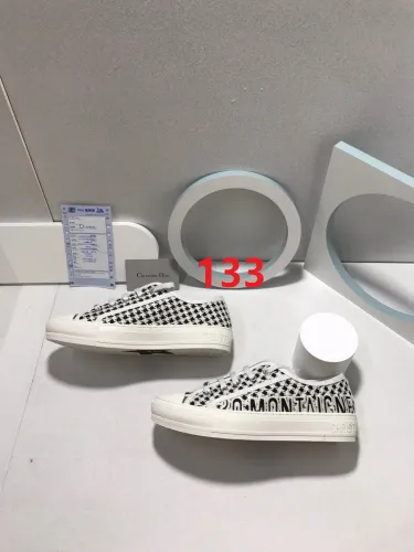 Women flat sneakers shoes, size 35-40, with box,  SS80-133-142