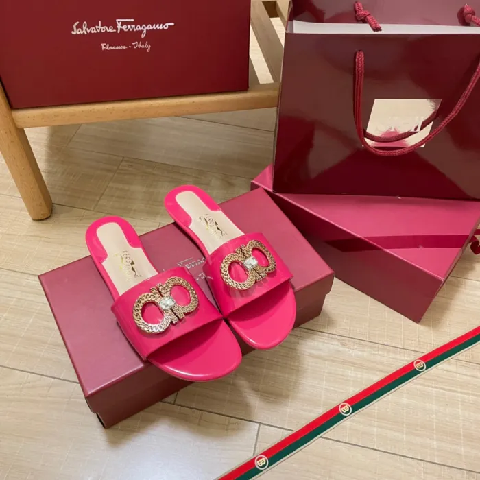 Flat leather sandals slippers , size 35-42 ,with box, SS50-1011-1019