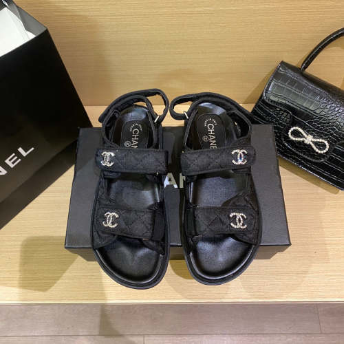 Flat leather sandals slippers , size 34-40 ,with box, SS60-1467