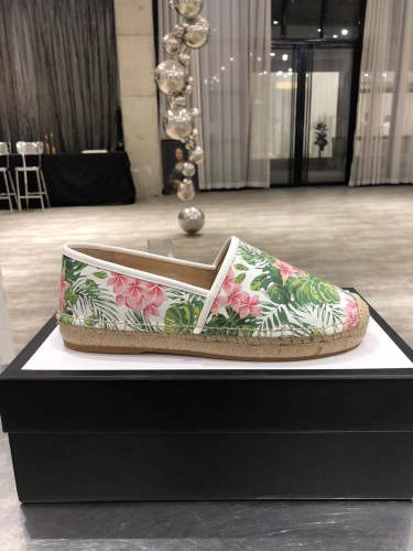 Women flat shoes ,size 35-41 ,with box, SS60-1510