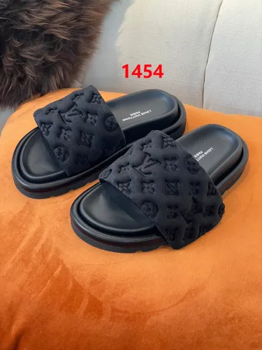 Flat leather sandals slippers , size 35-41 ,with box, SS60-1454-1458