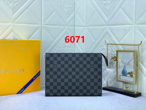 Leather bag ,5A , size 26x20x5cm ,no box,  B68-6071