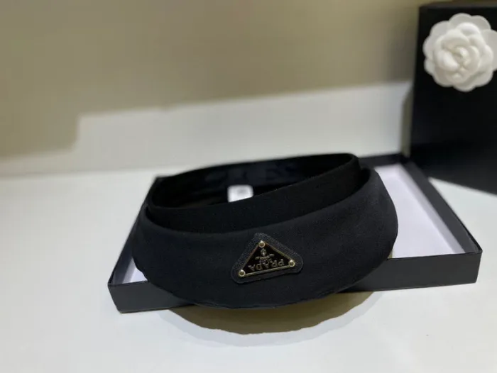 Fashion hat for women ,no box. HX25-592-594