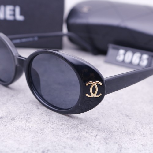 Blue light blocking sunglasses with the box and case ,G25-612-616