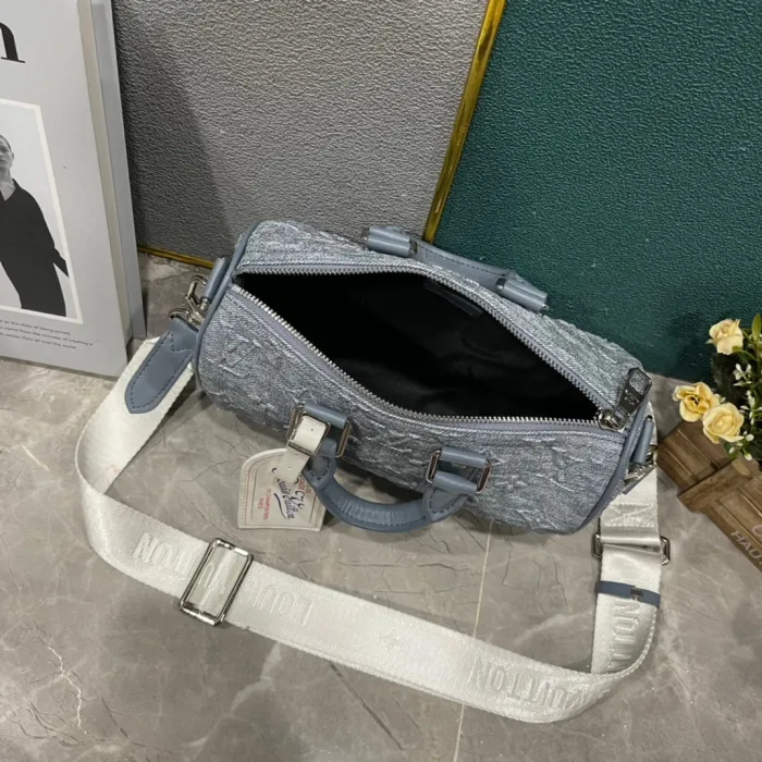 M22762,canvas+ leather bag ,5A , size 25x15x11cm ,no box,  B88-1757