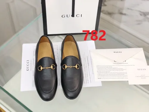 flat shoes  size 35-44,with box, SS60-782