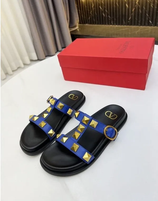 Flat leather sandals slippers , size 35-40 ,with box, SS70-1226-1231