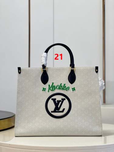 Waterproof canvas bag ,AAAAA ,size 41*34*17cm ,no box, B130-21