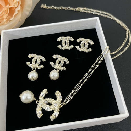 Earring and necklace  jewelry ,with box,  J35-117