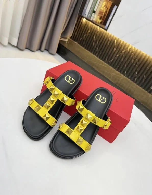 Flat leather sandals slippers , size 35-40 ,with box, SS70-1226-1231