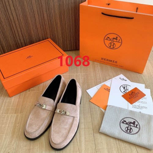 Women flat shoes, size 35-42, with box, SS70-1068