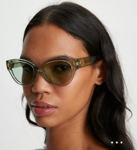 Blue light blocking sunglasses with the box and case ,G25-967-972