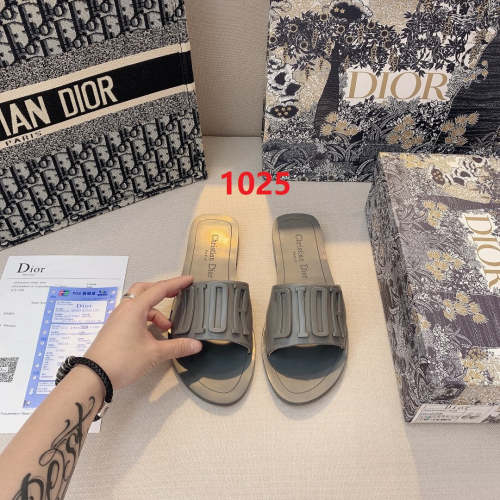 Flat leather sandals slippers , size 34-42 ,with box, SS50-1025