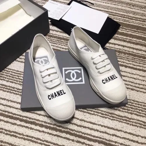 women flat shoes, size 35-40, with box ,  SS60-670
