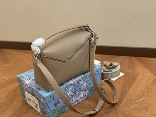 Leather bag ,4A ,size 24x18cm,no box,  B88-12-23