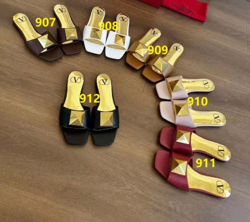 Flat leather sandals slippers , size 35-40 ,with box, SS50-907-912