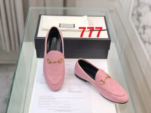 flat shoes  size 35-44, with box, SS60-777