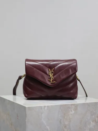Leather bag Original Quality ,with box, with dust bag. size 20cm , B200-2