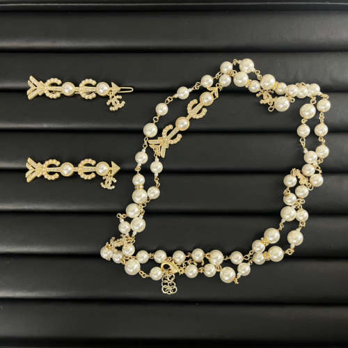 Brooch and necklace jewelry ,with box,  J25-1562-1563