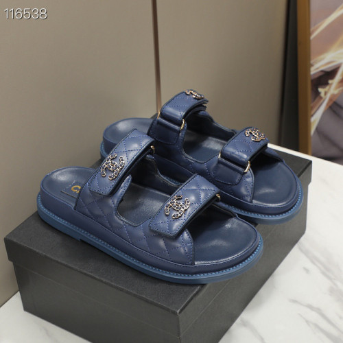 Top quality  Leather flat slipper shoes, with box, size 35-40, SS88-678-684