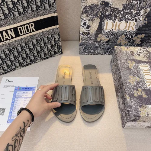 Flat leather sandals slippers , size 34-42 ,with box, SS50-1025
