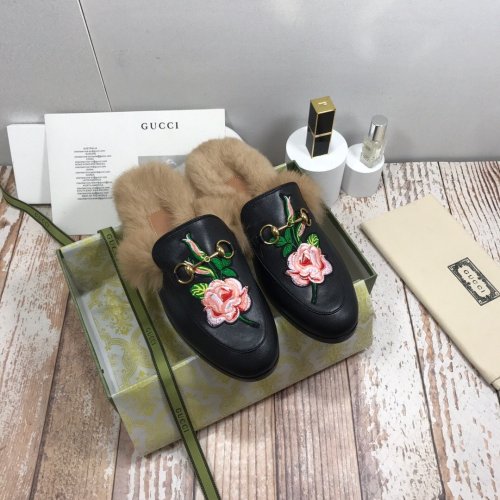 flat fur shoes, size 35-44, with box, SS70-816