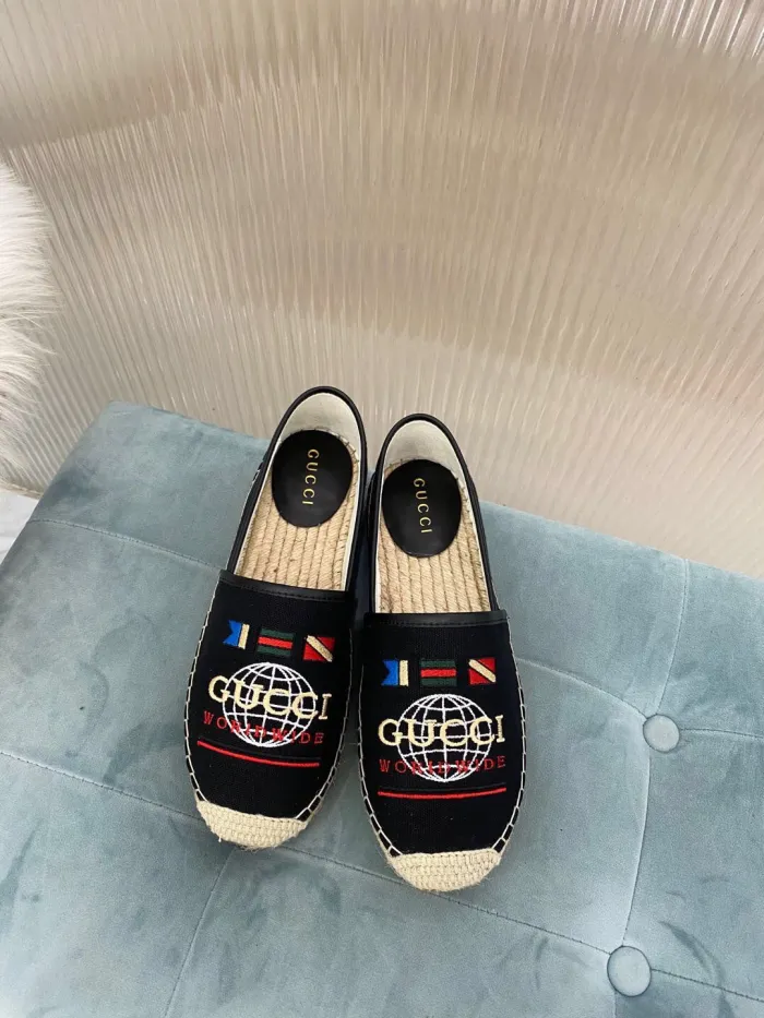 Women flat shoes ,size 35-41 ,with box, SS60-1518