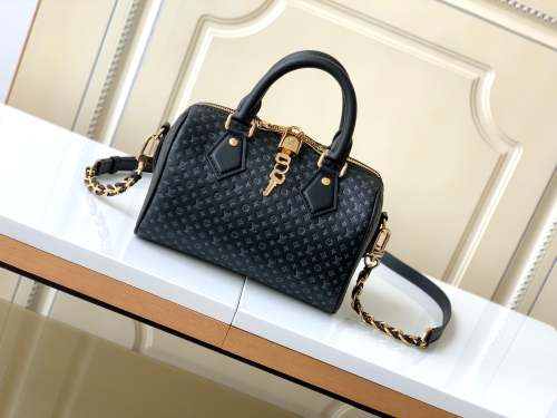 Leather bag ,5A ,size 20.5x13.5x12cm,no box, B130-56