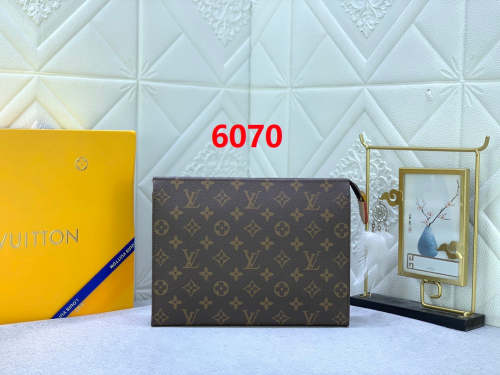 Leather bag ,5A , size 26x20x5cm ,no box,  B68-6070